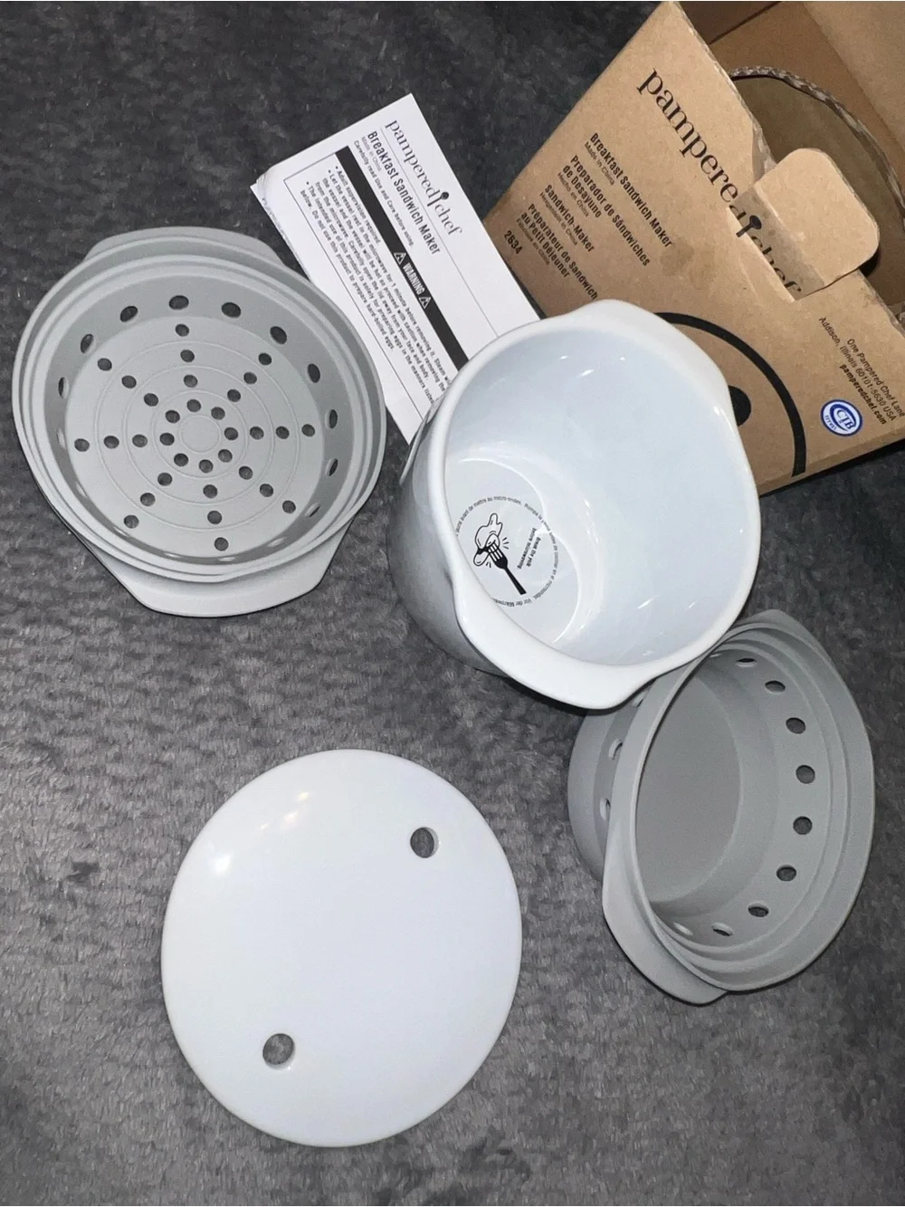 Pampered Chef Breakfast Sandwich Maker- New in Box
